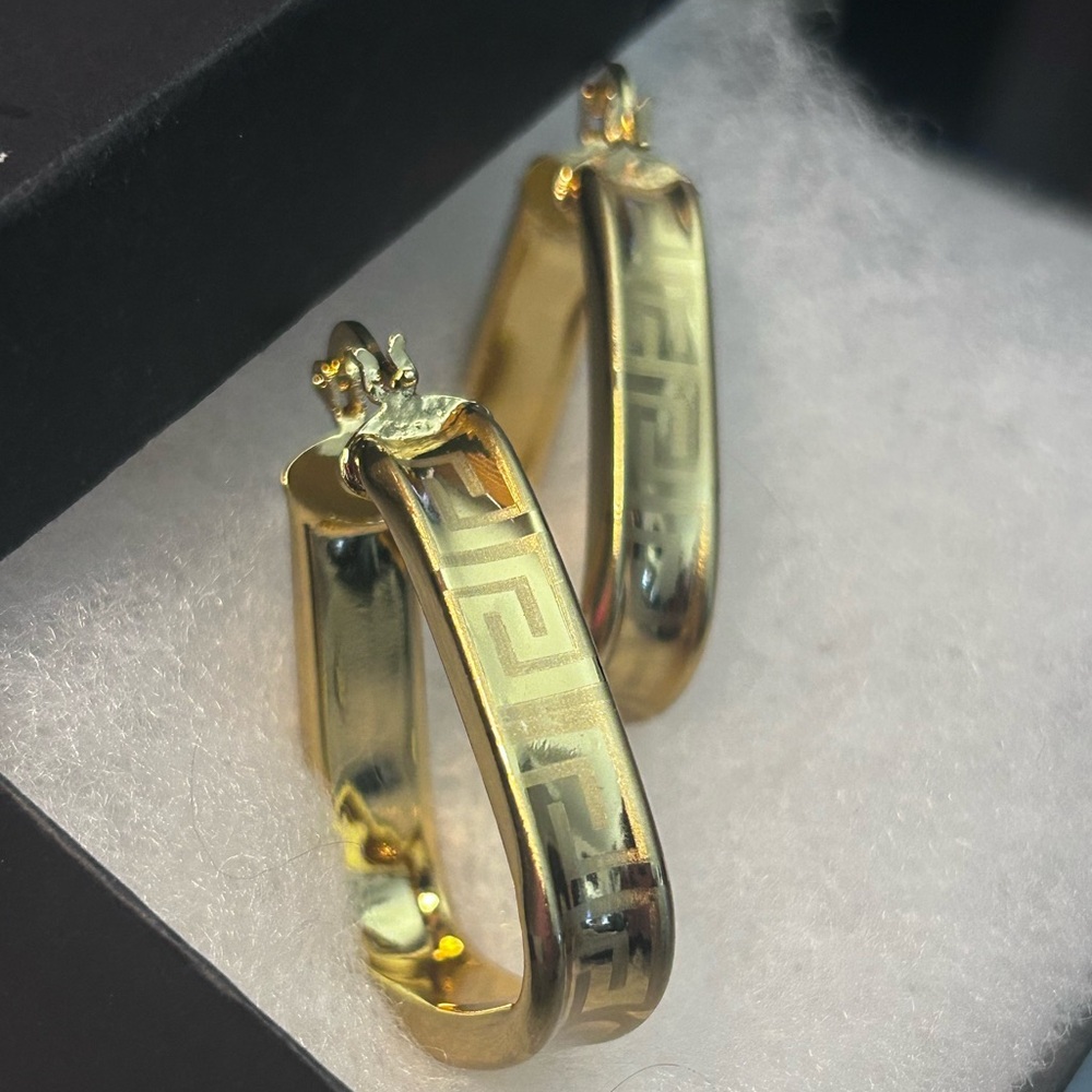 Greek Key Meander Pattern Gold Hoops - Picture 16 of 16